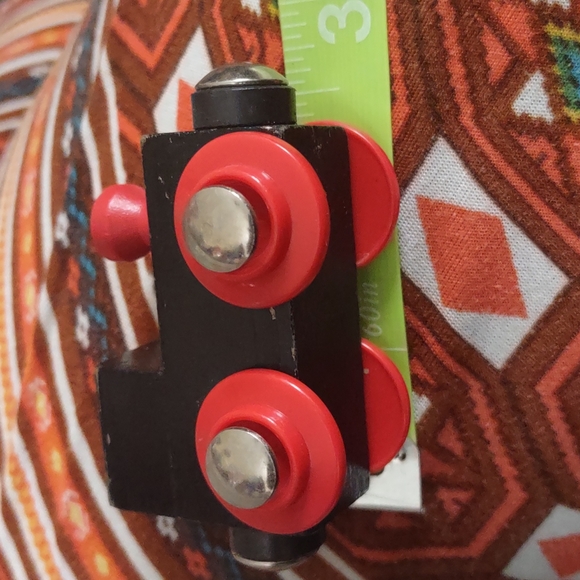 Wooden magnetic train, caboose, and four green trees lot - Picture 15 of 16